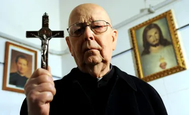 Viața incredibilă a preotului care ar fi făcut peste 60.000 de exorcizări. Gabriele Amorth, exorcistul șef al Vaticanului