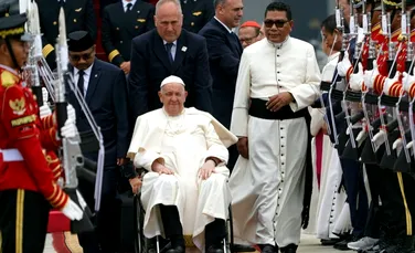 Papa Francisc a făcut prima oprire din cel mai lung turneu al pontificatului său