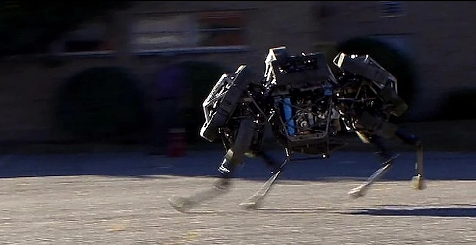 Cel mai rapid robot din lume a fost în sfârşit dezlănţuit în aer liber (VIDEO)