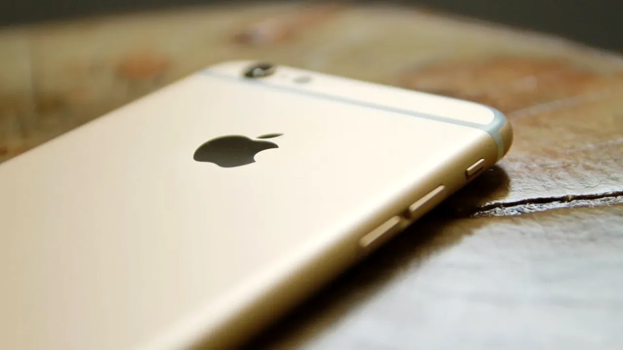 1-iphone-unsplash-2 