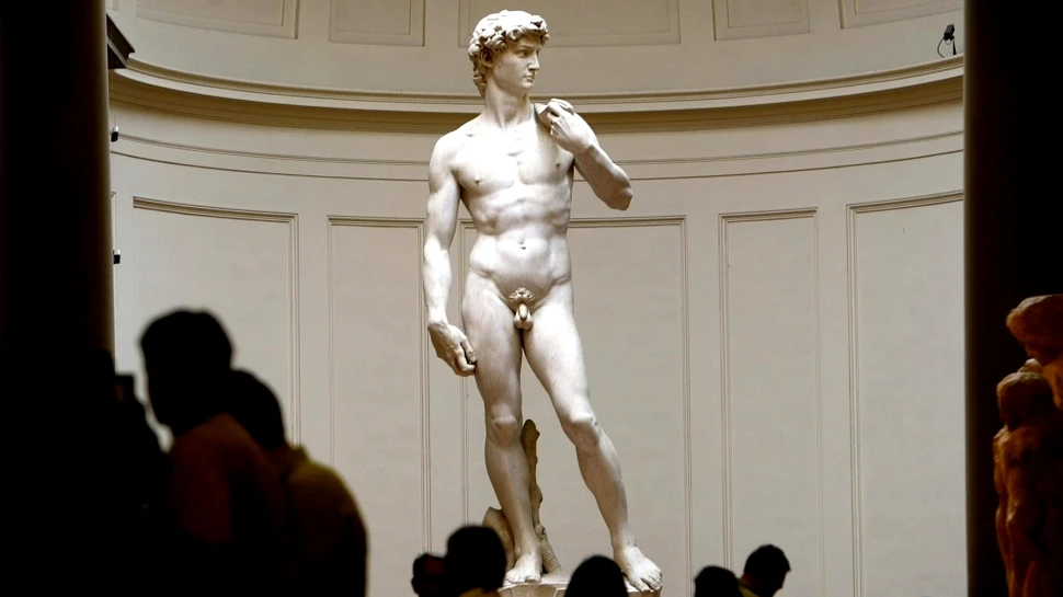Riscă să se prăbuşească statuia lui David, capodopera lui Michelangelo? Experţii au opinii contradictorii