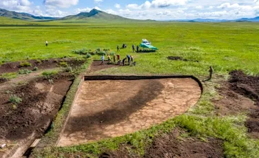 Rămășițele unei femei împodobite cu bijuterii rare, descoperite în „Valea Regilor din Siberia”