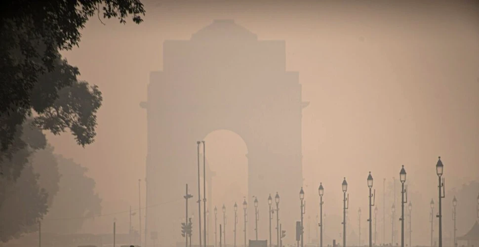 New Delhi, acoperit de o ceață toxică. Poluarea atinge niveluri „severe”