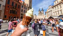 Care mai sunt obiceiurile de vacanță ale românilor?