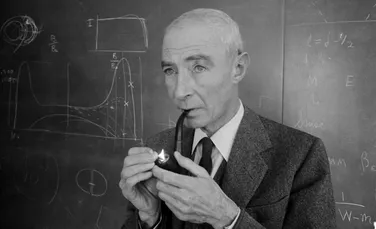 J. Robert Oppenheimer a înăbușit o petiție prin care 70 de cercetători implorau președintele SUA să nu folosească bomba atomică