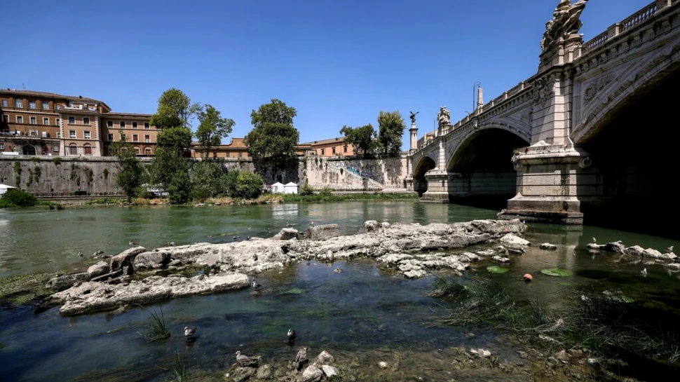 Seceta severă din Italia a dezvăluit „Podul lui Nero”, o comoară arheologică
