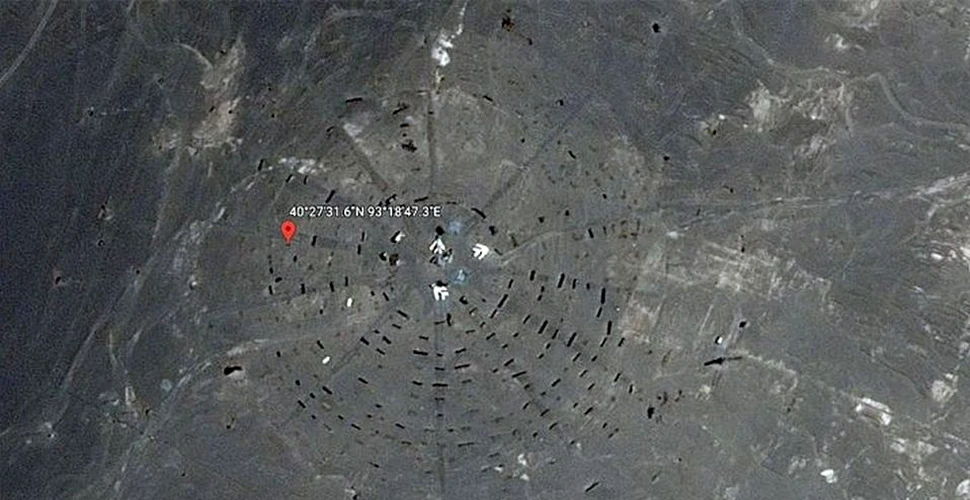 Au şi chinezii Zona 51 a lor? O structură stranie a fost descoperită în deşertul Gobi