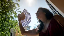 Căldura îți fură somnul? Cum poți dormi mai bine în nopțile caniculare