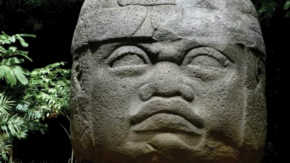 Stravechi capete de statui olmece, avariate de ritualul unor amatori