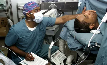 Primul transplant de cap uman ar putea avea loc până în 2030
