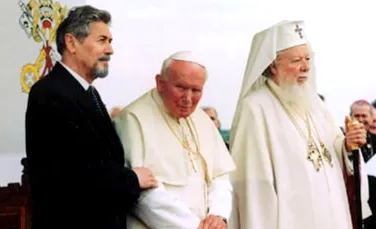 Se împlinesc 24 ani de la vizita celui mai îndrăgit Papă la Bucureşti. Momentul a fost unul istoric nu doar pentru România