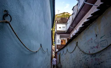 Strada Sforii din Brașov, una dintre cele mai înguste străzi din lume