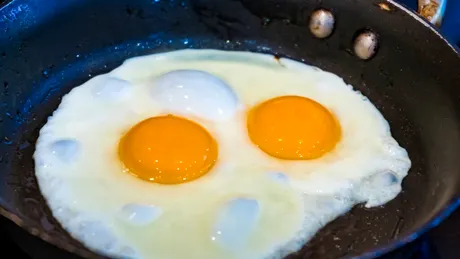 Ce mănâncă românii la micul dejun?