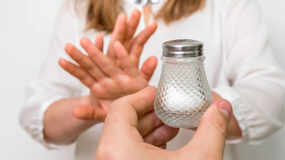 Consumul excesiv de sare poate duce la tulburări cognitive și hipertensiune arterială