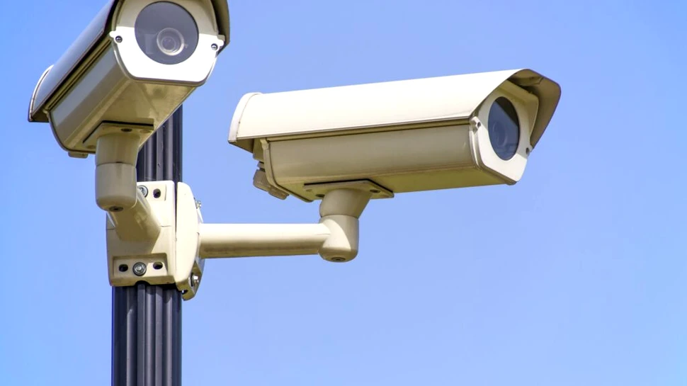 Poliția din China supraveghează cetățenii cu ajutorul camerelor care prezic comportamentul antisocial