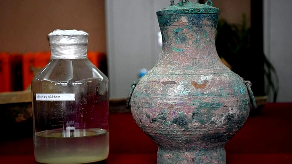 ”Elixirul nemuririi” este descoperit în China pentru prima dată: un vas de bronz conţine legendara licoare folosită de bogaţi în încercarea de a păcăli moartea