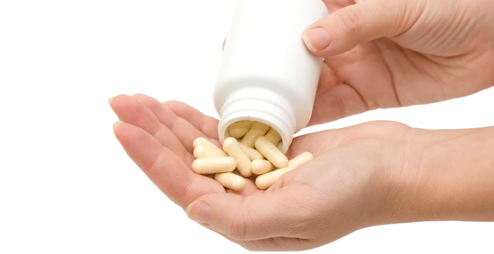Ce riscaţi dacă striviţi pastilele înainte de a le înghiţi. Avertismentul specialiştilor