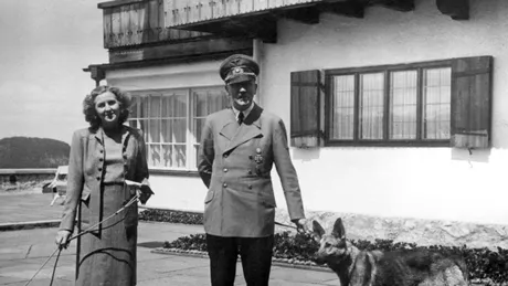 Astăzi se împlinesc 79 de ani de când Hitler o lua de soţie pe Eva Braun, în buncărul în care aveau să se sinucidă a doua zi