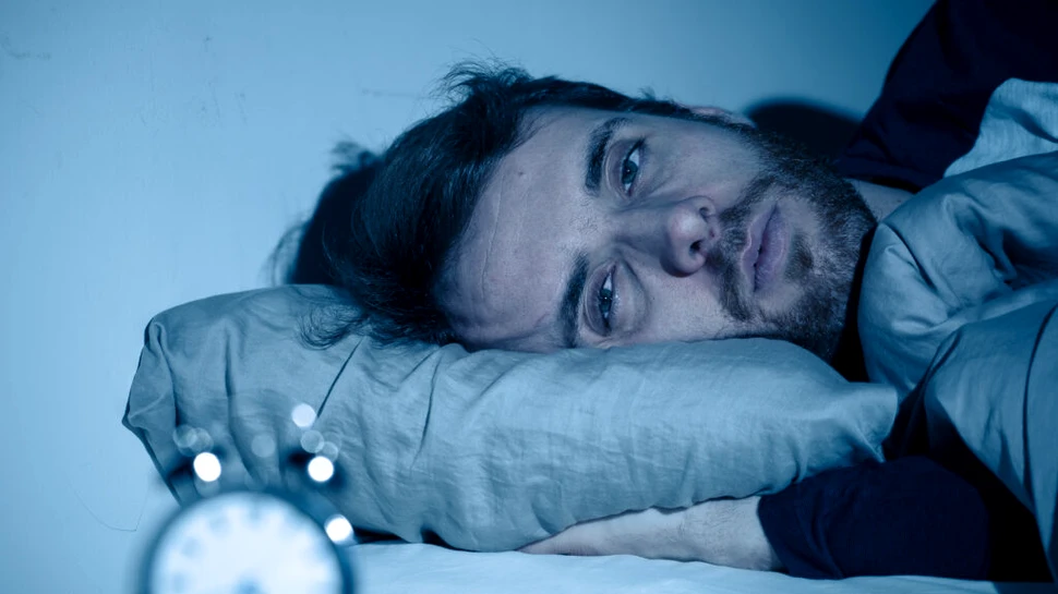 Obiceiul des întâlnit care agravează insomnia