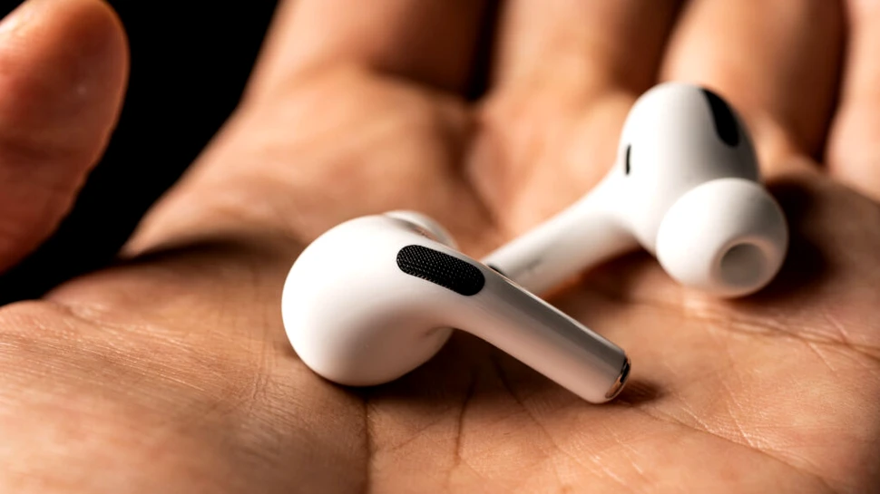 Apple AirPods Pro 2 vor funcționa ca proteze auditive, fără să fie nevoie de prescripție medicală