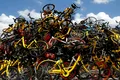 Cimitirele de biciclete din China