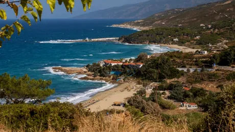 Insula din Grecia cu mai mulți oameni de 90 de ani decât orice alt loc din lume