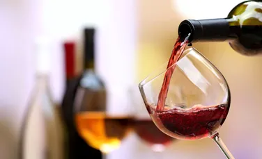 Comandarea vinului la restaurant poate fi problematică: ce trebuie să faci pentru a nu greşi