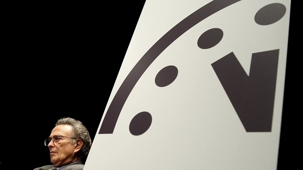Tic-tac! Ceasul Apocalipsei, un minut mai aproape de miezul nopţii
