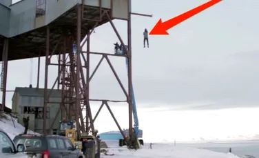 Un fizician a sărit de pe o parte laterală a clădirii, dar ştiinţa i-a salvat viaţa. FOTO+VIDEO