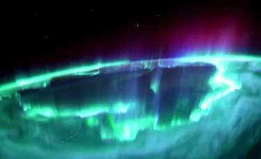 Pământul, bombardat de particule solare. Imagini incredibile de la bordul Stației Spațiale Internaționale