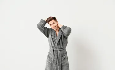 (P) Halate de baie pufoase vs. subțiri: Cum îl alegi pe cel potrivit pentru tine