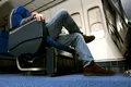 Pasageri evacuați dintr-un avion după ce au refuzat să se așeze pe scaune murdare. De ce și-a cerut scuze ulterior compania aeriană?
