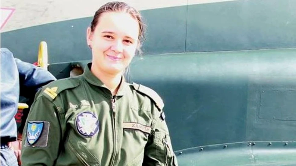 Diana Zamfir este prima femeie din Forţele Aeriene care a zburat cu un avion cu reacţie în simplă comandă pe timp de noapte
