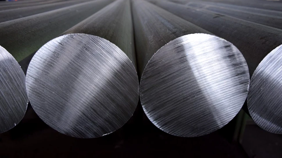 O nouă criză. Stocurile de aluminiu sunt pe terminate, prețurile ating recorduri