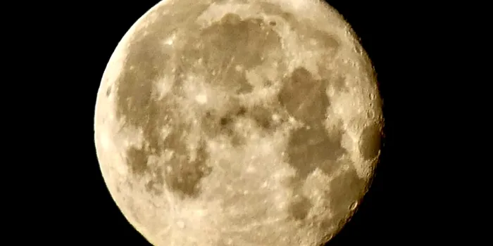 „Omul de pe Lună” este cu 200 de milioane de ani mai bătrân decât s-a crezut inițial