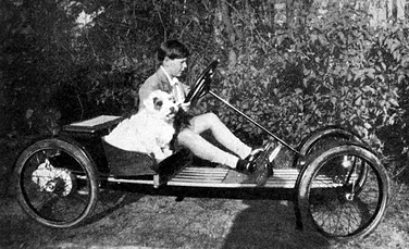 Regele Mihai și pasiunea sa de-o viață pentru automobile. Ce modele cuprindea colecția Majestății sale