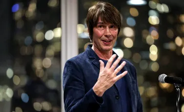 Profesorul Brian Cox, unul dintre cei mai respectați fizicieni din lume, este „sigur că există viață” dincolo de Pământ