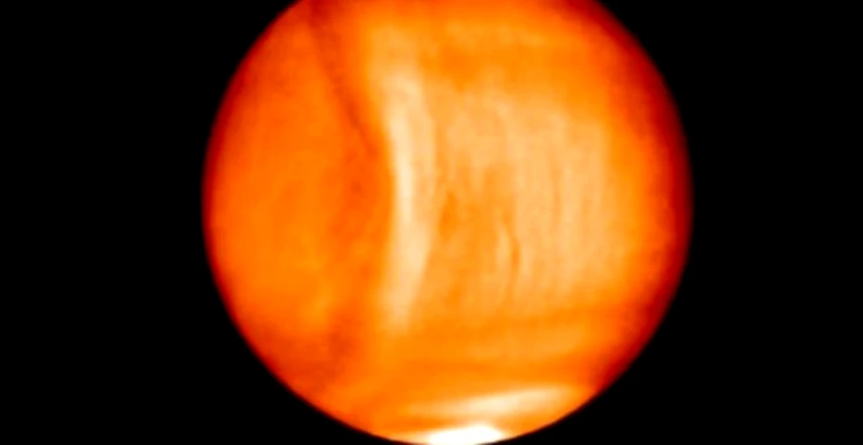 Astronomii au descoperit o „umflătură” uriaşă în atmosfera lui Venus