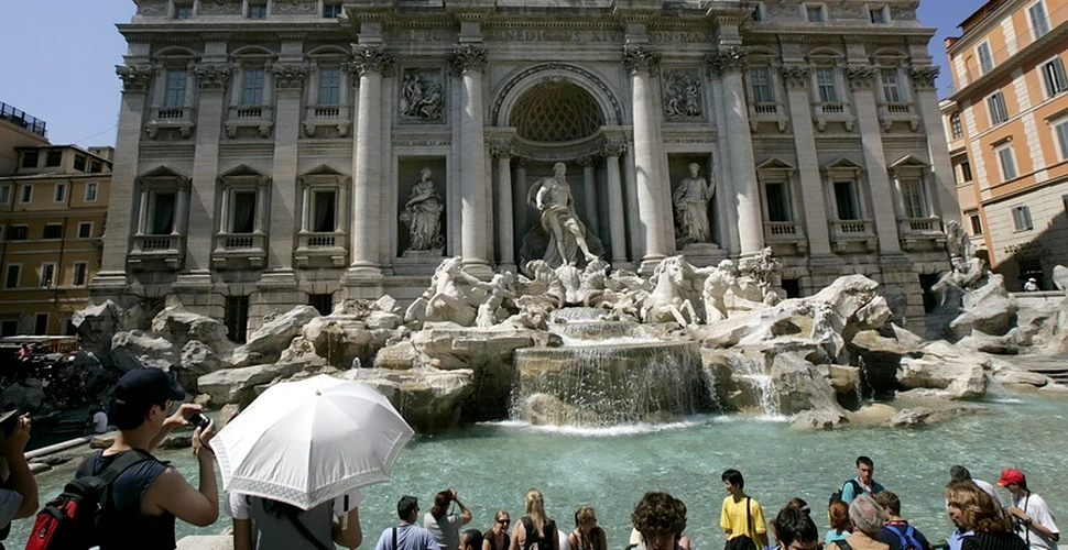 Suma uriaşă aruncată anual în celebra Fontana di Trevi. Ce se întâmplă cu banii strânşi