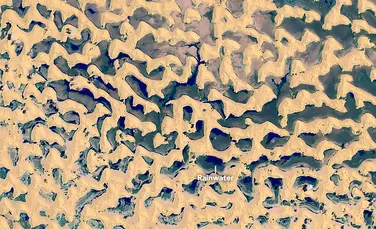 Ciclonul Mekune a produs apariţia lacurilor în cel mai arid deşert de pe Terra