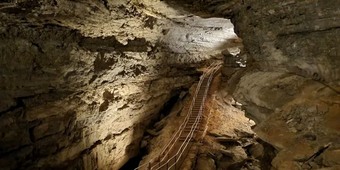 Cel mai lung sistem de peșteri cunoscut din lume a stabilit un nou record