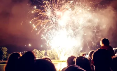 Artificiile de la o nuntă au dus un om la urgenţe cu ambele timpane sparte – FOTO