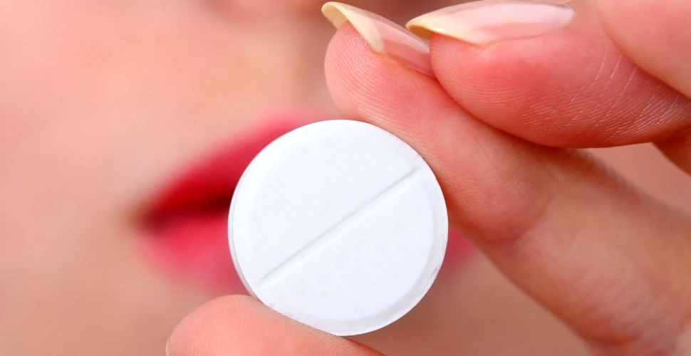 Adulţii sănătoşi ar trebui să evite consumul zilnic de aspirină. Riscul de sângerare este major