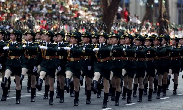 Femeile soldaţi şi armata ţărilor din care au decis să facă parte