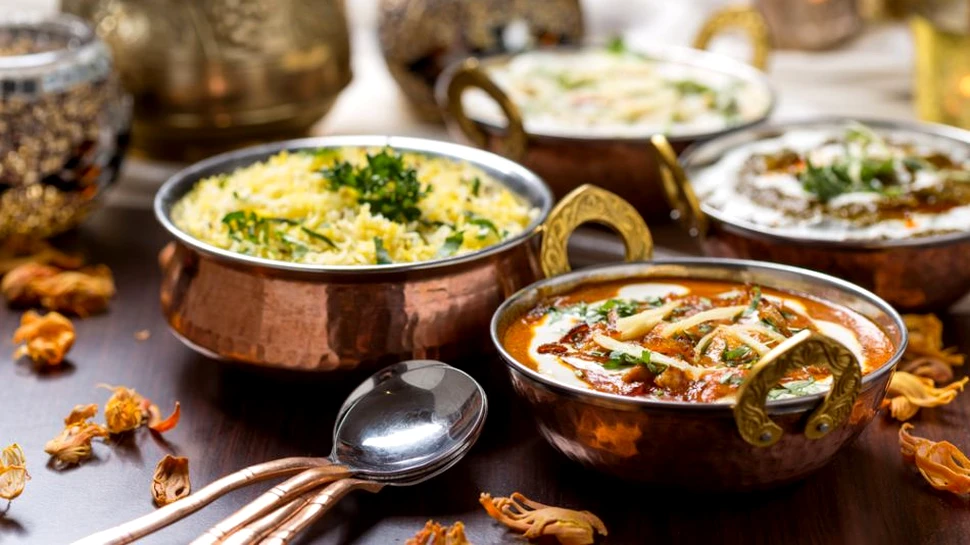 Mâncatul în întuneric accelerează procesul de slăbire