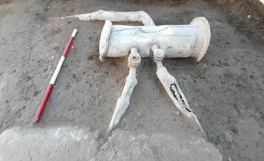 Rezervor de apă cu țevi, din perioada romană, dezgropat în apropiere de Pompeii