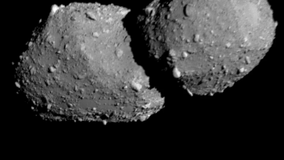 Sonda japoneză Hayabusa2 a surprins un asteroid cu două capete aflat la milioane de kilometri distanță