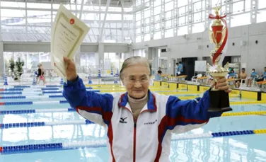 O japoneză în vârstă de 100 de ani a stabilit un record la proba de înot pe distanţa de 1.500 metri