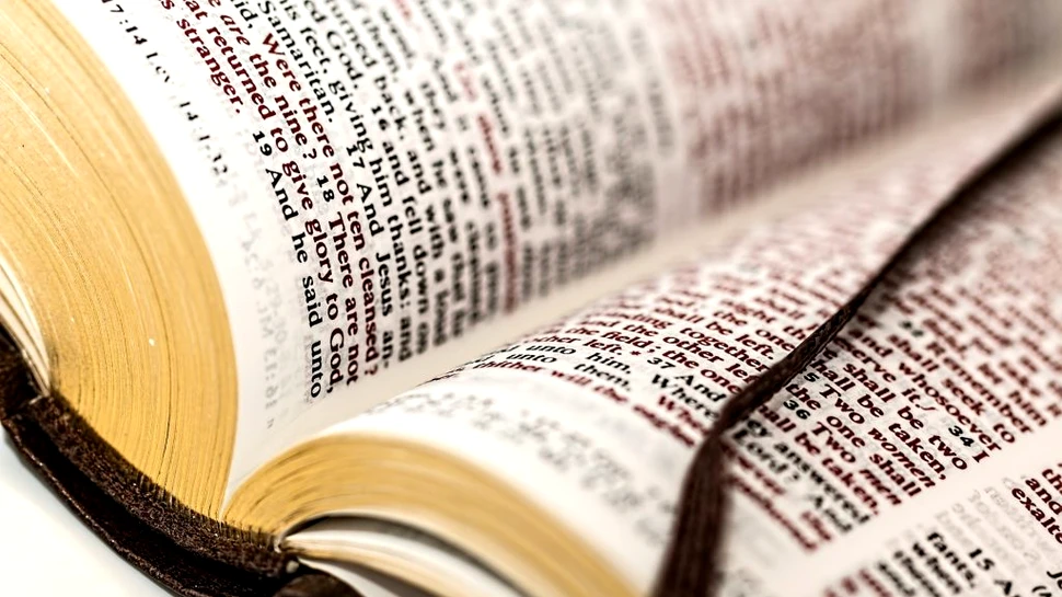 Test de cultură generală. Tu știi cine a scris Biblia?