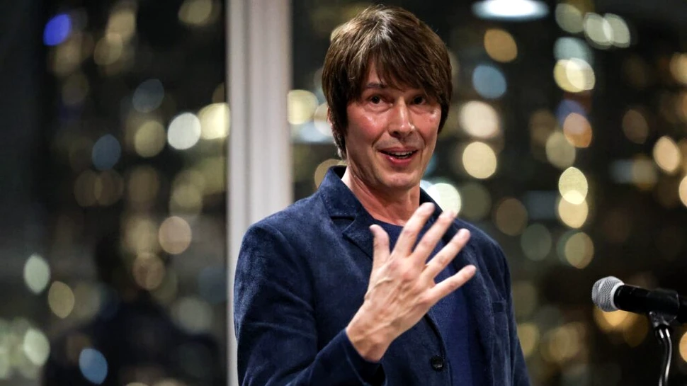 Profesorul Brian Cox, unul dintre cei mai respectați fizicieni din lume, este „sigur că există viață” dincolo de Pământ
